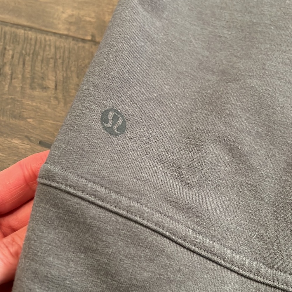 lululemon athletica Gray Crewneck Sweatshirt with Black Sleeve Panels - Picture 4 of 4